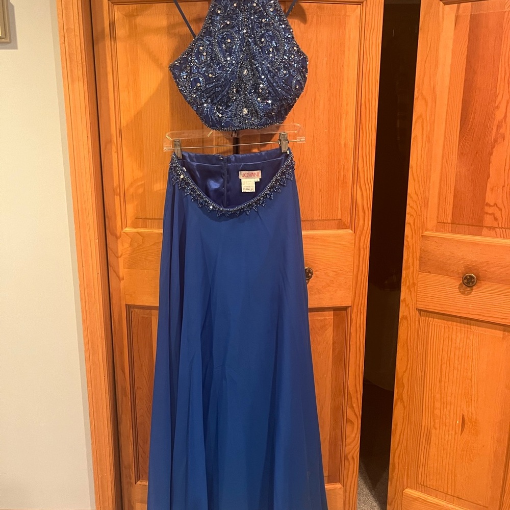 Elegant Blue Beaded Two-Piece Prom Dress